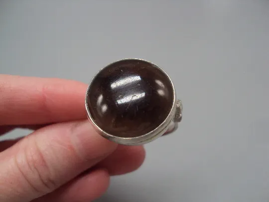 Кольцо круглая темно-коричневая вставка камень серебро Украина вес 15,81 г 21 размер №15745 Характеристики