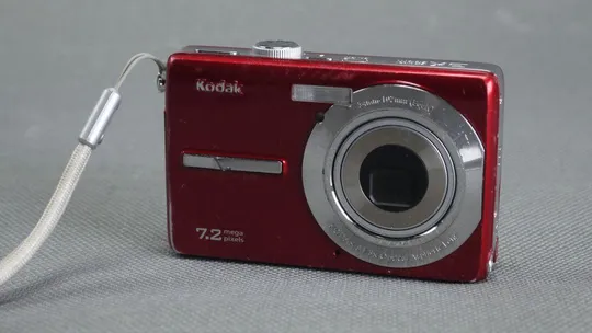 Цифровой фотоаппарат 7.2Mpix Kodak EasyShare MD763 + x3.0 Optical Aspheric lens Вживане Ціна