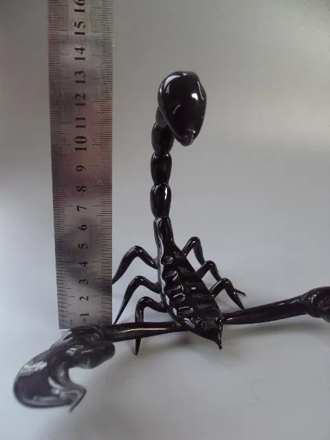 Купити Фигура стекло скорпион большой целый №10000