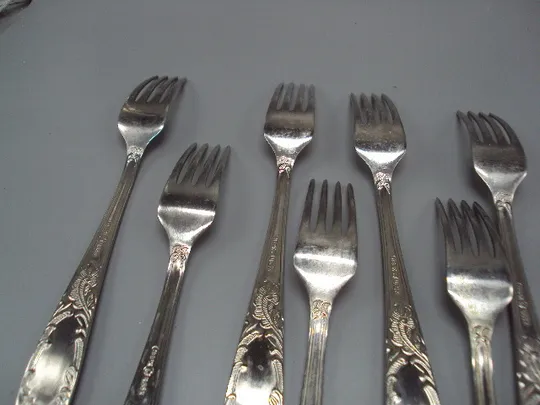 Столовые приборы вилки нерж узор нержавейка длина 21 см и десертная вилка 18,6 см лот 12 шт №18640в в Україні