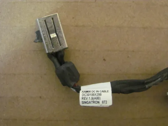 номер0917-11 Роз&#039;єм зарядки Гніздо живлення Штекера живлення Зарядний порт Роз&#039;єм адаптера живлення power connector DC30100X200 064TM0 для Dell XPS 15 9550 9560 9570 P56F Precision 5510 5520 5530 5540 M5510 M5520 оригінал Продаж