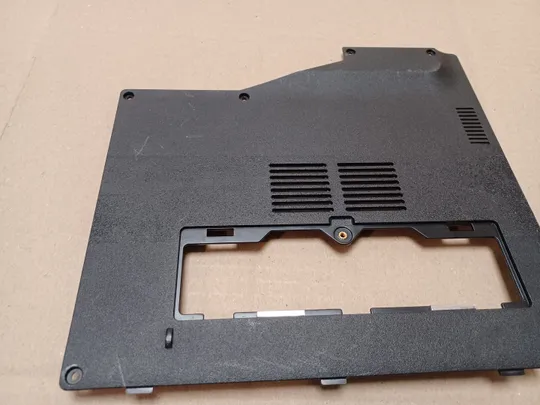 номер1077-8 сервісна кришка корпус панель доступу кришка доступу service cover 3QFH9BDJT10 для  Fujitsu Lifebook A659 A557 A555 A359  оригінал Інтернет-аукціон