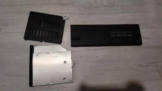 сервісні кришки+dvd-rom Asus N71 X77 PRO78V Ціна