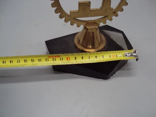 Купити Фигура знак Одесский завод радиально-сверлильных станков бронза на подставке высота 16,3 см №4006