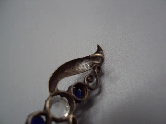 Брошка с белой и синими вставками брошь серебро вес 3,39 г 5,2 см (застежка плохо держит) №15801 в Україні