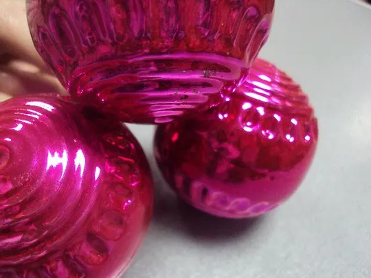 Елочная игрушка подвесная ссср шар рифленый контурный розочки шары рифленные стекло лот 3 шт №10145 Інтернет-аукціон