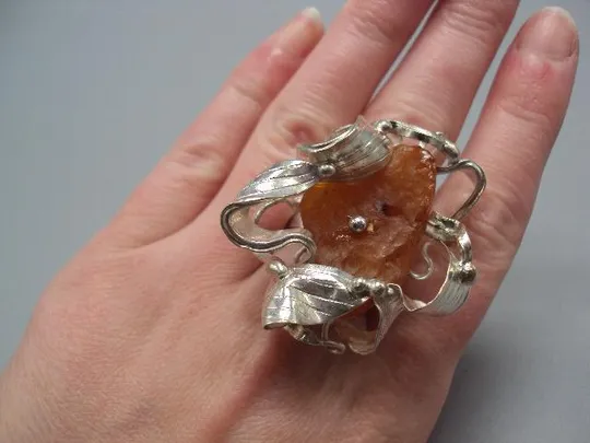 Женское кольцо листья листочки янтарь серебро 925 проба Украина вес 16,91 г 20 размер новое №14373 Продаж