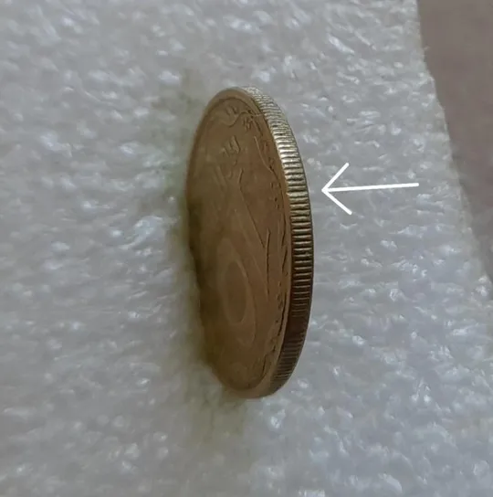 (3705) 10 копійок 2012 брак гуртильного кільця на 10 год.(10 копеек 2012 брак гуртильного кольца) Ціна