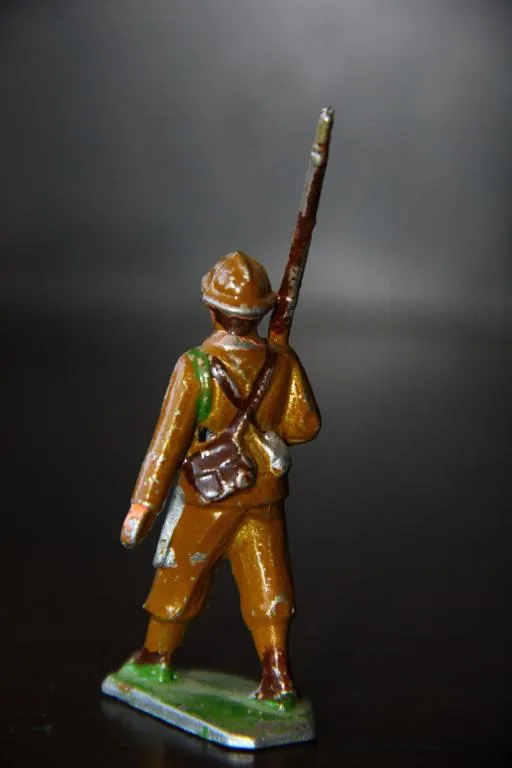 Купити британец солдат 55-60мм BRITAINS металл 30-50е годы Англия  ###$$$