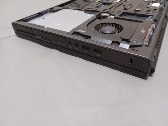 1037 DELL PRECISION M6800 core i7-4810MQ 4GB НІМЕЧЧИНА Торговий майданчик