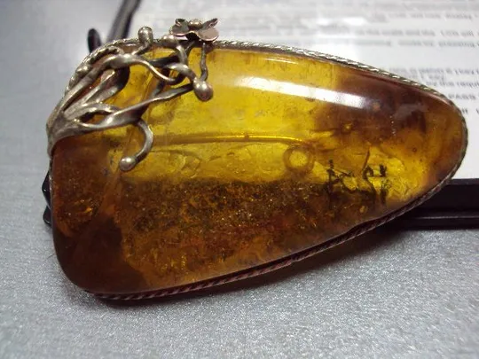 Бижутерия брошка брошь янтарь мельхиор цветок цветочек вес 14,73 г размер 5,4 х 3,2 см №11828 Інтернет-аукціон