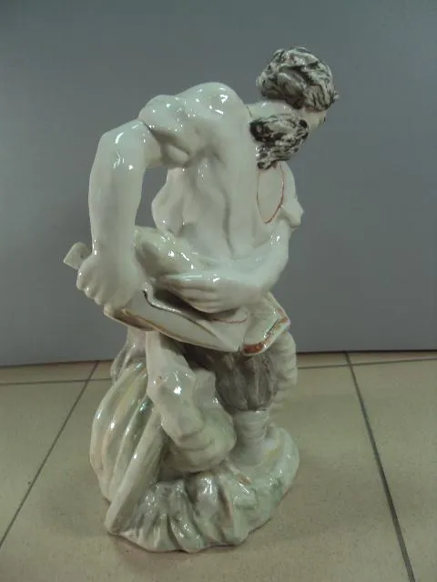 Фигура фарфор сказка Богатырь Никита Кожемяка убивает трехглавого змея Змееборец Авторская 33 см №34 Характеристики