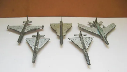 Купити Літаки /самолеты/ - ТУ-24, ТУ-144, М-50, ЯК-25 = солдатики - фигурки = СРСР -СССР = метал = 5 шт.