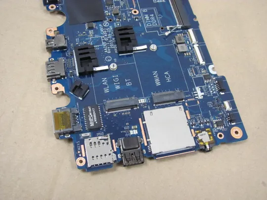 594-8  материнська плата AAZ60 LA-C461P SR2F0 i5-6300U  для Dell Latitude E7470  7470 оригінал Характеристики