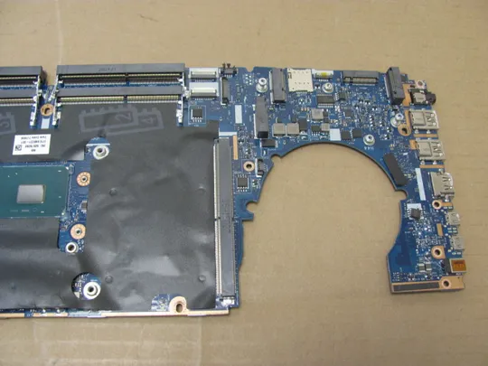 номер0965-2 материнська плата Mainboard Материнка Основна плата Системна плата Плата системи Laptop motherboard мамка  ноутбучна плата APW50 LA-C381P 848221-001 SR2FU i7-6820HQ для HP Zbook 15 G3 G4 оригінал Продаж