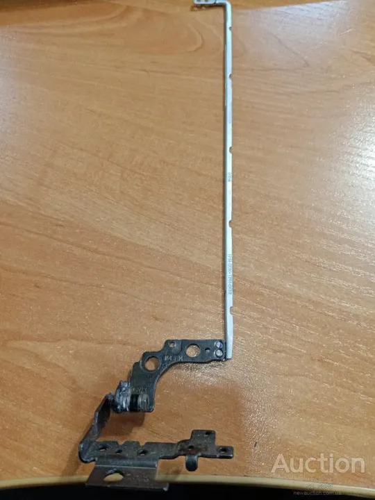 HP 15-n026sr петля правая fbu86006010 Ціна