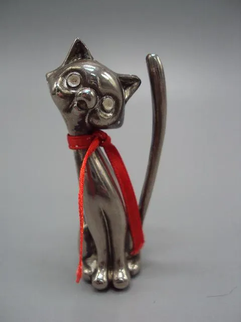 Фигура миниатюра статуэтка кот с бантиком металл Европа кошка с бантом высота 7,3 см №15044 З аукціону