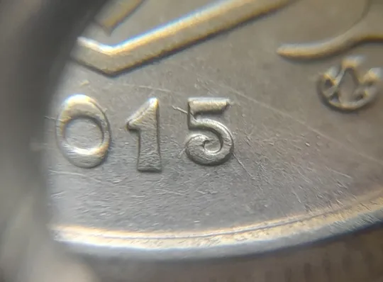Купити (7363) 10 копійок 2015 різновид викрошок і розколів на аверсі (10 копеек 2015 брак)
