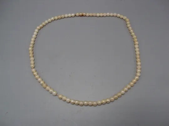 Бижутерия бусы в один ряд пластик под жемчуг длина 64 см №15857 Ціна