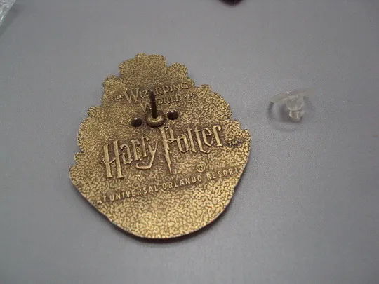 Значок пін Гаррі Поттер факультети Хогвартс Harry Potter Hogwarts знак брошка №18502 Недорого