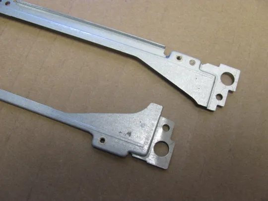 Купити номер0987-4 кріплення матриці з петлями Фіксатор Скоби Закріплювач Механізм з&#039;єднання fastening 0VVRJP 0KK5KF AM26J000700  для Dell Precision  Dell Precision 7530 7540 M7540 оригінал