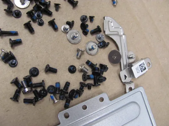 382-4 комплектуюче гвинти  для Dell Precision 7510 7520 P53F  оригінал З аукціону