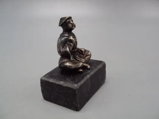 Фигура на подставке статуэтка буддист Далай Лама серебро вес 96,27 г (чистый 44,10 г) №14362 Недорого