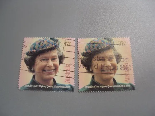 марки Австралия 1988 королева Елизавета ІІ день рождение лот 2 шт гаш №2257 Ціна