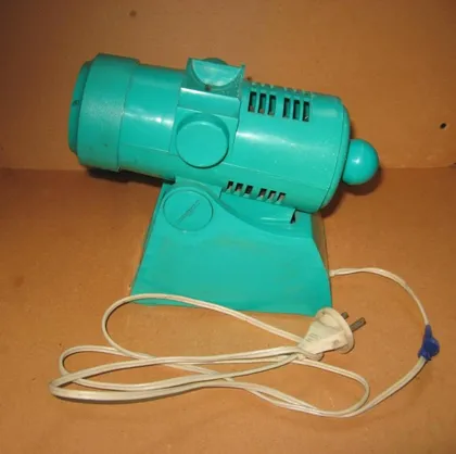 фото, Фільмоскоп - Фильмоскоп Ф-7 - для перегляду діафільмів = робочий = виробництво СРСР