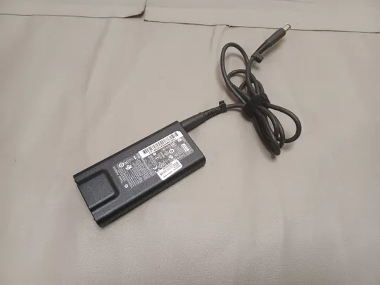 0940 адаптер живлення  HP HSTNN-DA14 19.5V 3.33A 65W  НІМЕЧЧИНА Недорого