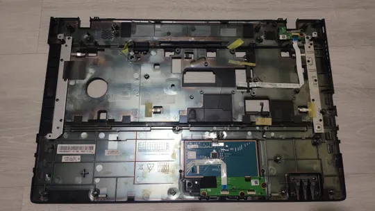 Купити верх і корито Lenovo G700 G710