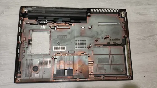 верх і корито Fujitsu H730 З аукціону