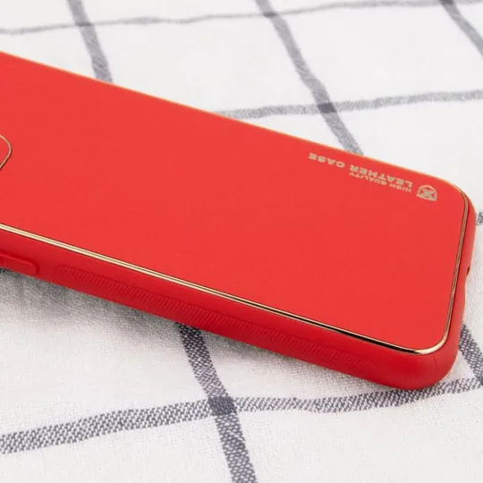 Купити Кожаный чехол Xshield для Apple iPhone 14 (6.1&quot;)