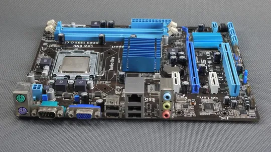 материнская плата LGA775 ASUS P5G41T-M- LX3  + процессор Intel Quad Q9400 Інтернет-аукціон
