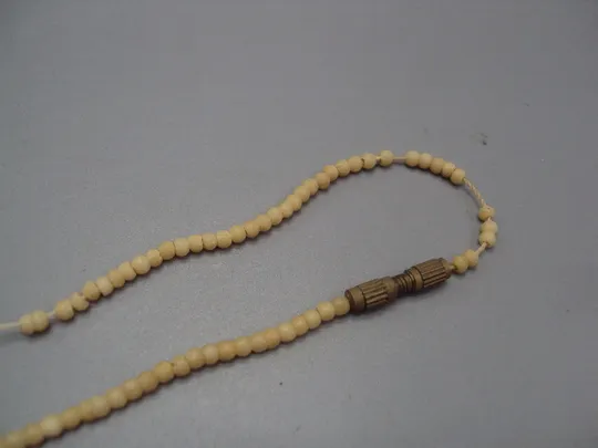 Бижутерия бусы в один ряд ожерелье камень слоны длина 40,4 см под реставрацию №15863 З аукціону