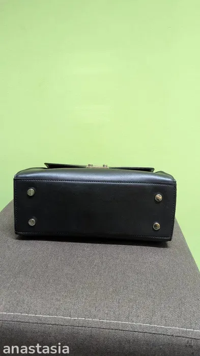 Чорна жіноча сумка Де купити