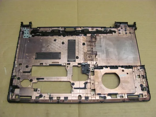 Купити номер0201-1  Кришка, дно, піддон корпуса,Нижний корпус (дно) для ноутбука   Низ, дно, поддон,Нижняя часть AP1AP000A00 для   Dell Inspiron 15-5558, 5758 оригінал
