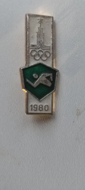 Купити 1980г спортивный значок СССР Олимпиада tn376