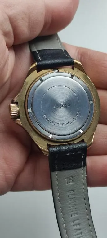 Часы командирские сделано в СССР хорошее состояние, идут  fp286 Продаж