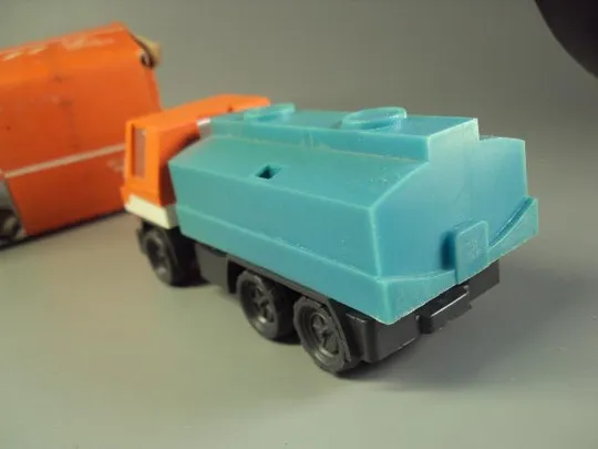 машинка автомобиль грузовой тернопольский комбайновый завод ссср грузовик в родной коробке №9110 Характеристики