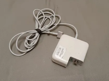 фото, 1116с адаптер живлення APPLE A1436 45W 14.85 3.05A