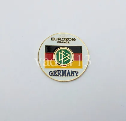 фото, Футбол - значок из серии  "ЕВРО 2016"  участник - ГЕРМАНИЯ