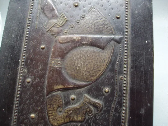 Шкатулка чеканка Буковинец 1976 год Гуцул прыгает через костер коробочка 20,1х12,9х5,9 см №15972 Продаж