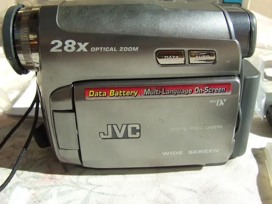 Видеокамера цифрова JVC CR-D720 Япония раз.12х11 см. З аукціону