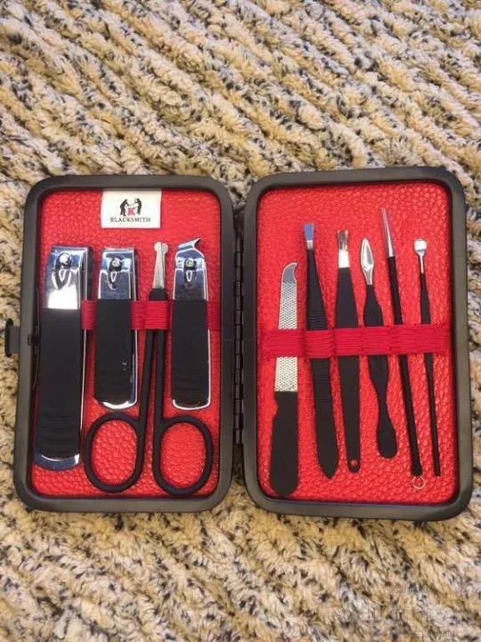 Манікюрний набір Backsith із 10 предметів Ціна