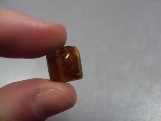 Камень квадратный оранжево-коричневый для ювелирных изделий вес 0,99 г размер 5 х 11 х 11 мм №13258 Продаж