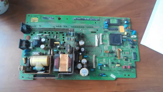 ПЛАТА від відеомагнітофона GRUNDIC З БЛОКОМ ЖИВЛЕННЯ Ціна