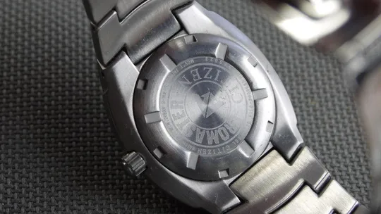 DIVER CITIZEN Eco-Drive 200м. дата литая нержавейка черный циферблат model:F110-s009080 Характеристики