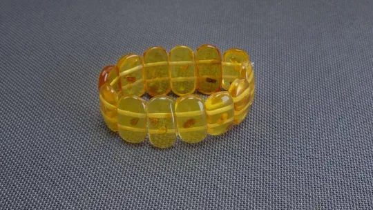 Браслет из искусственного янтаря советская бижутерия Вживане старий браслет зі штучного бурштину Ціна