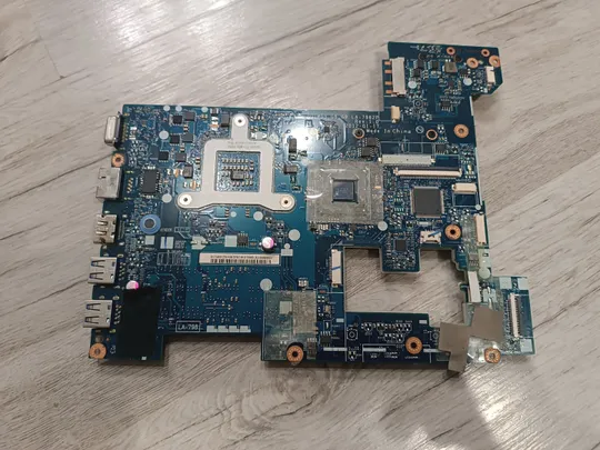 Купити Материнська плата для ноутбука Lenovo G580 G585 (LA-7982P)